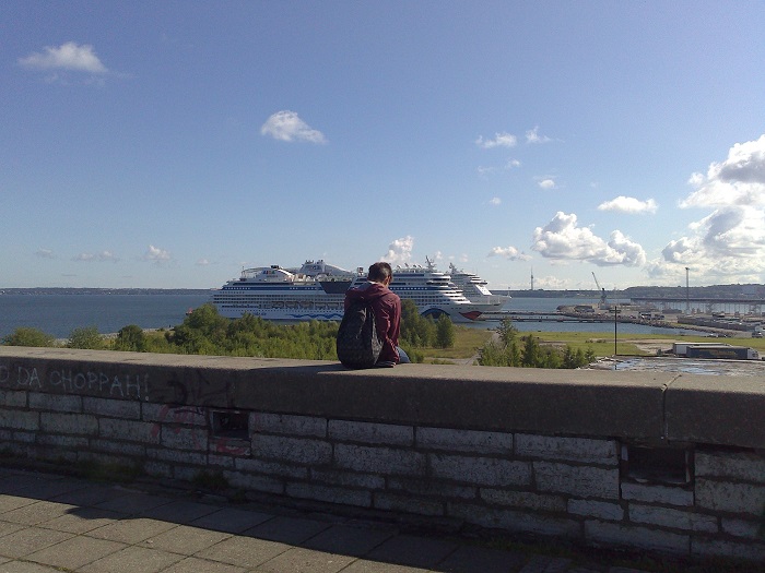 В ожидании начала экскурсии. Порт Таллина