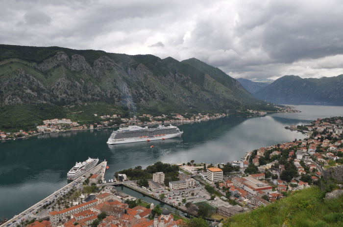Regal Princess в Боко-Которской бухте