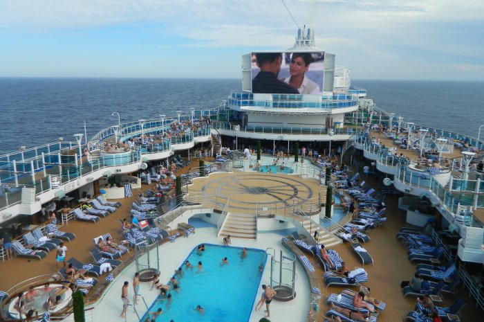 Верхние палубы лайнера